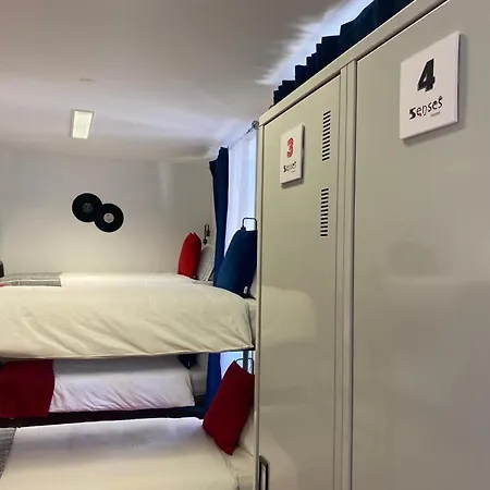 5 Senses Hostel Setúbal