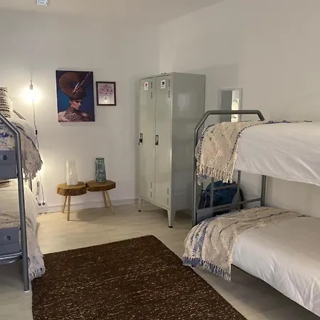 Hostel 5 Senses Setubal
